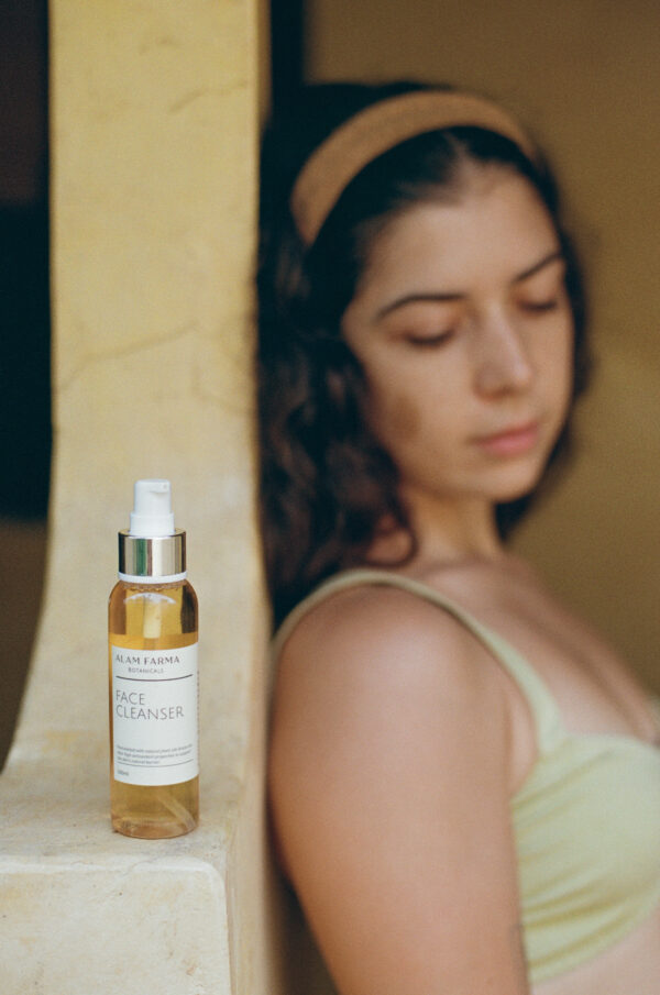 Face Cleanser - Image 4